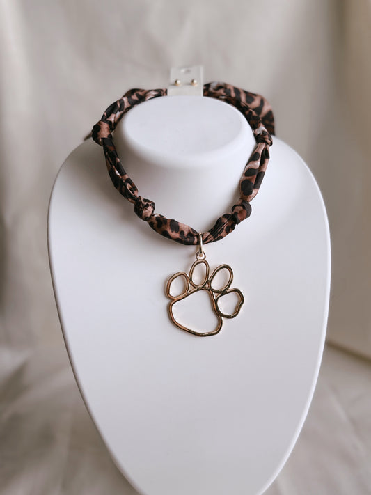 Leopard Love Necklace