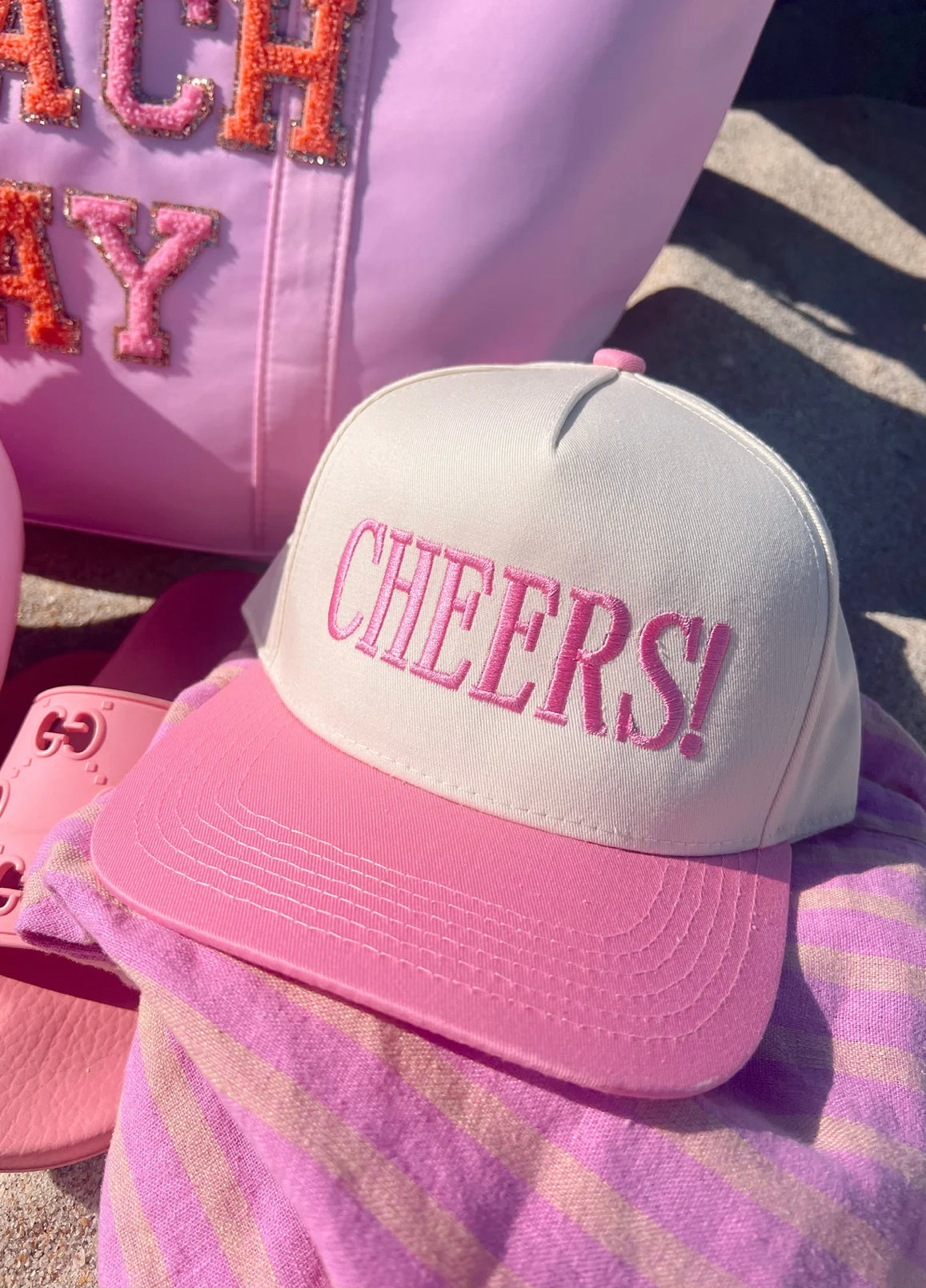 ‘Cheers!’ Vintage Trucker Hat